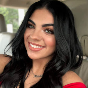 Meet your Posher, Natalie roque